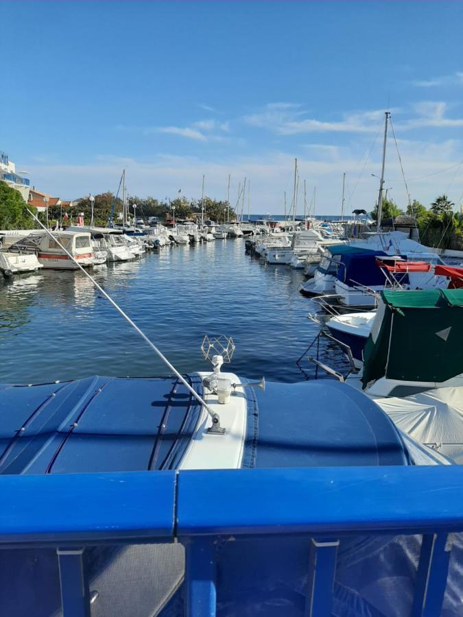 Les Iles D'Or Au Port De Hyeres Grand Studio Climatise ภายนอก รูปภาพ